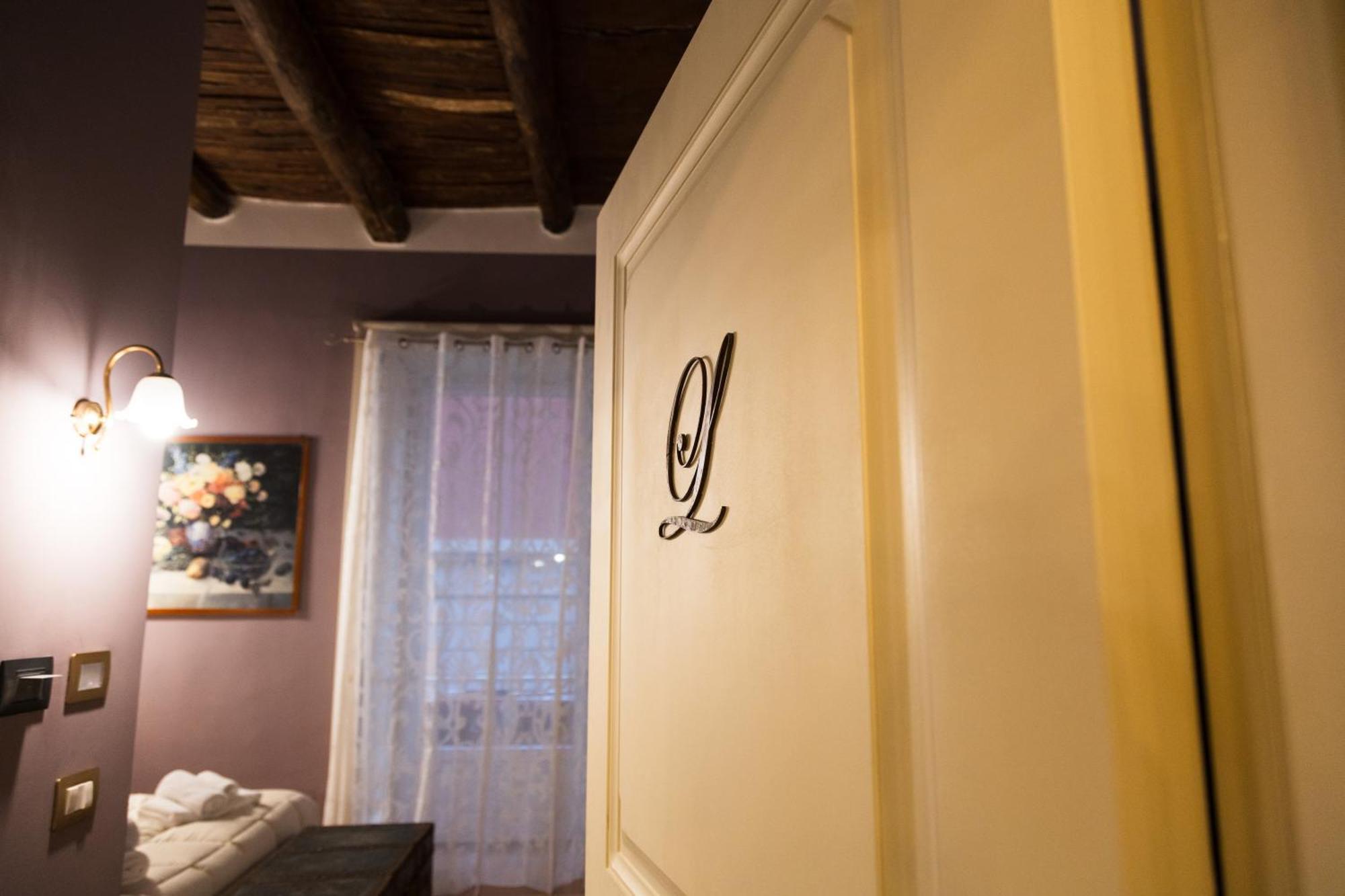 I Leoni Di Rosaroll Bed and Breakfast Napels Buitenkant foto