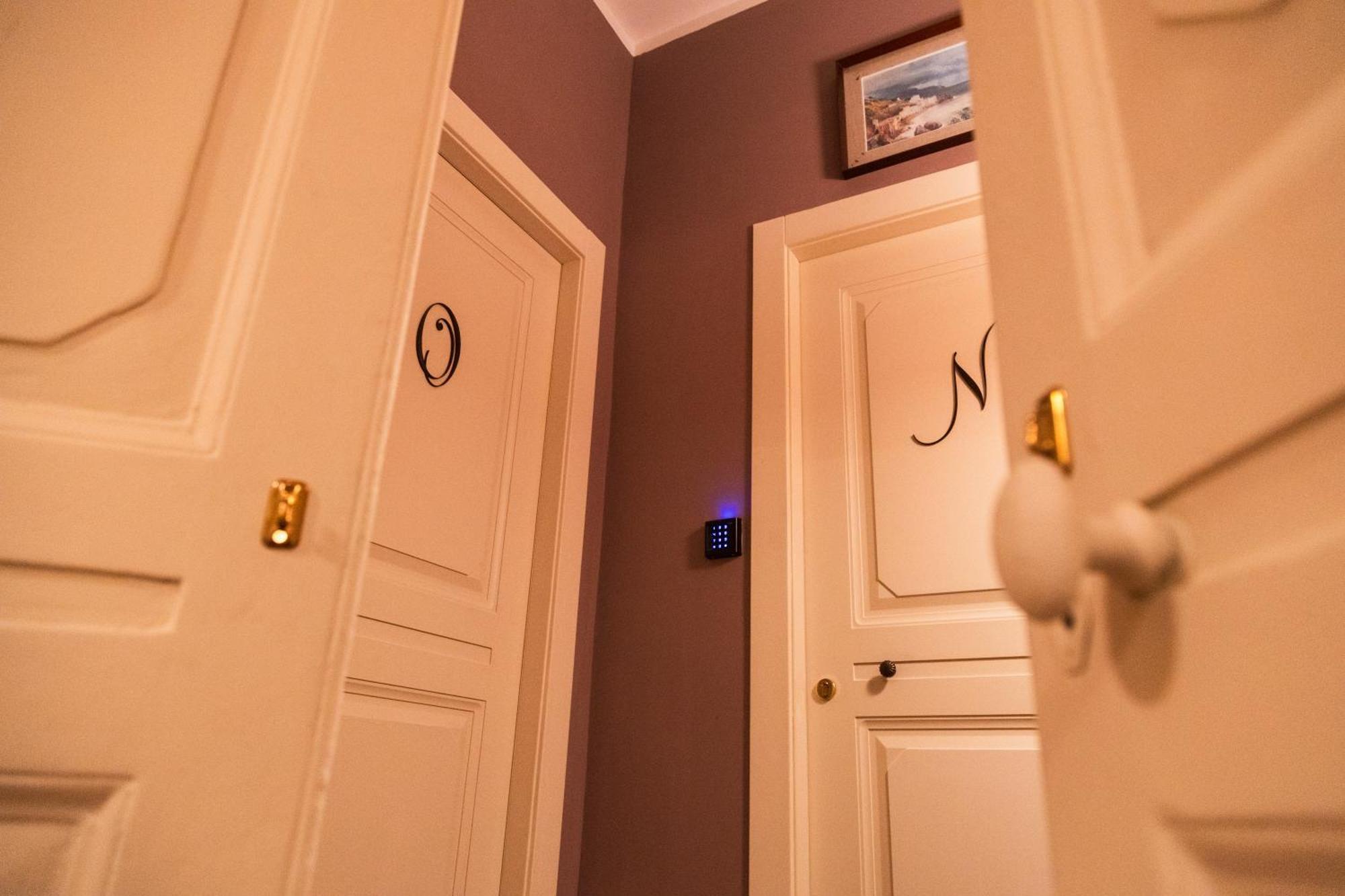 I Leoni Di Rosaroll Bed and Breakfast Napels Buitenkant foto