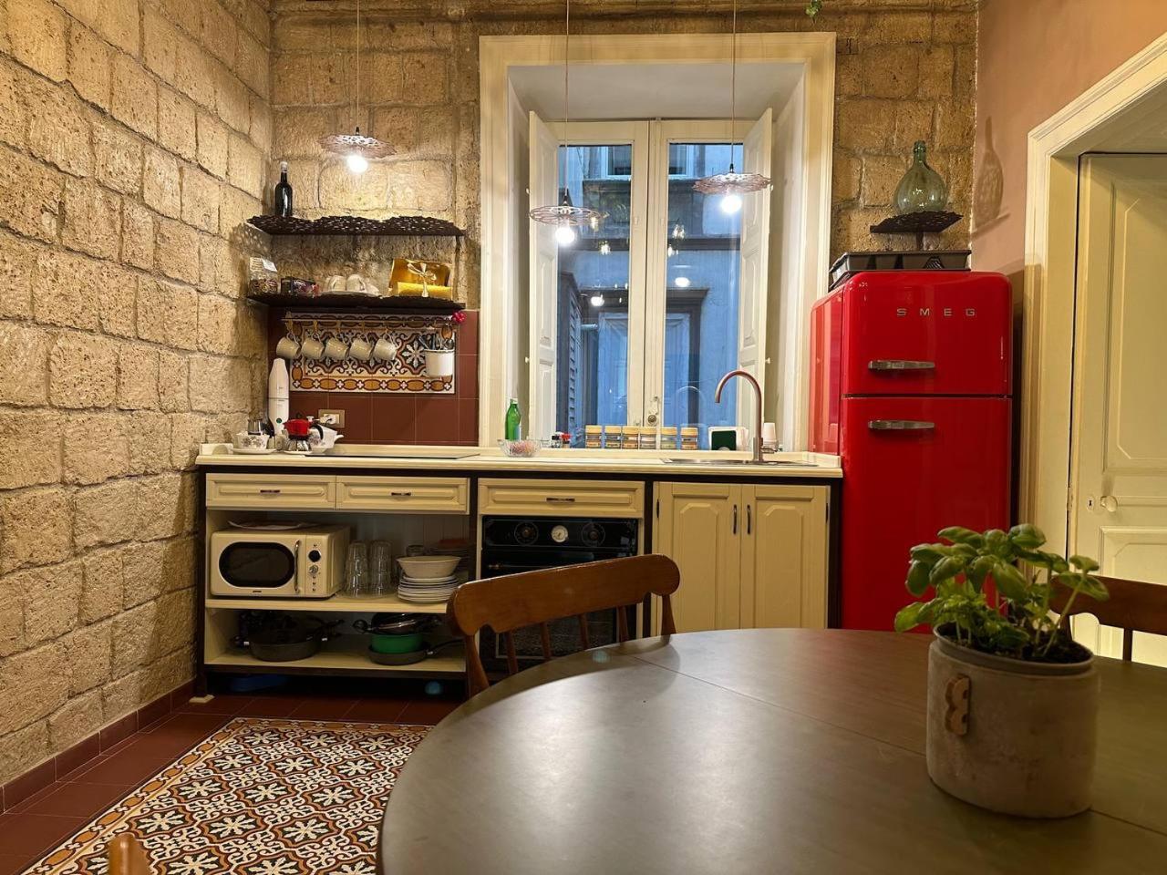 I Leoni Di Rosaroll Bed and Breakfast Napels Buitenkant foto